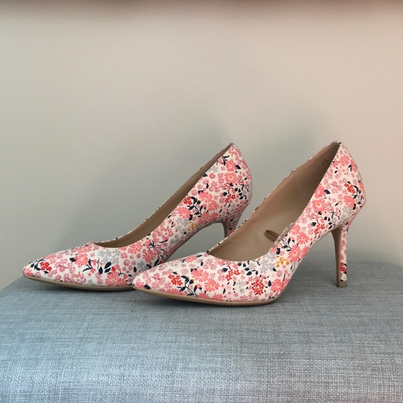 Shoes - SPRING Floral print Heels